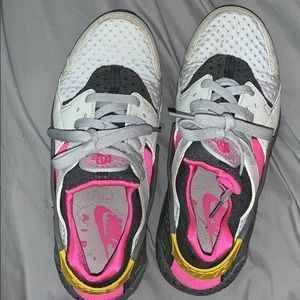 Huraches Nike Air pink and yellow (size 6,5)